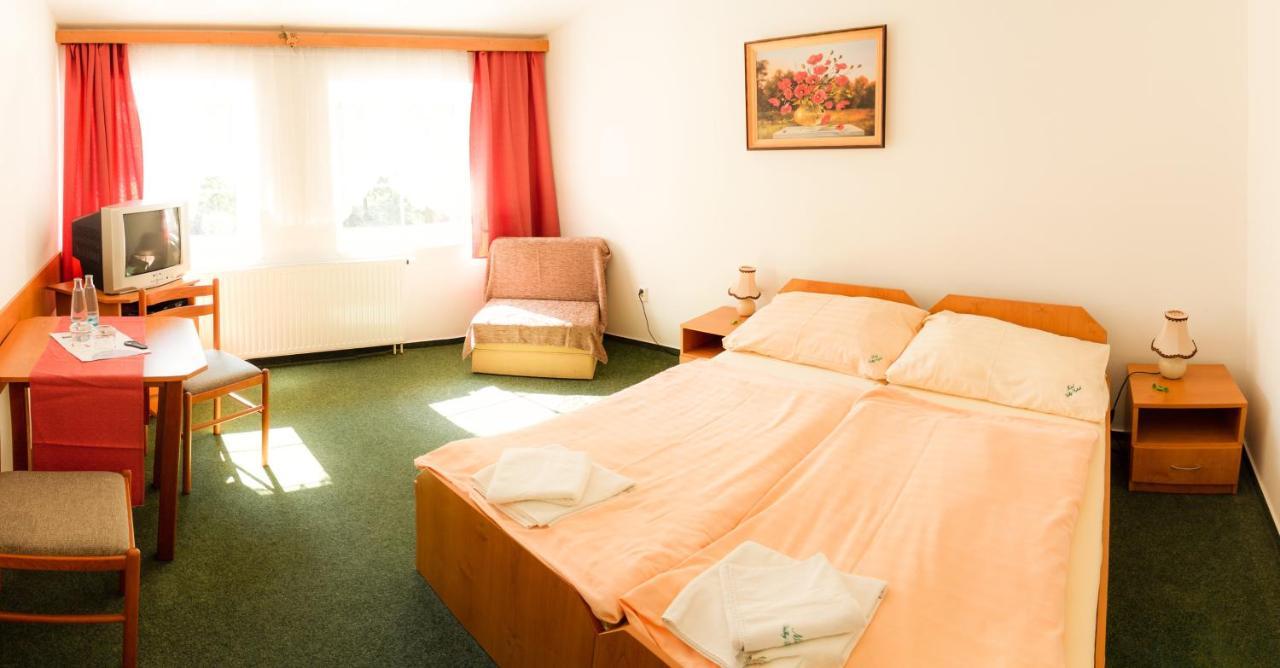Motel Velky Rybnik Dehtare  Kültér fotó